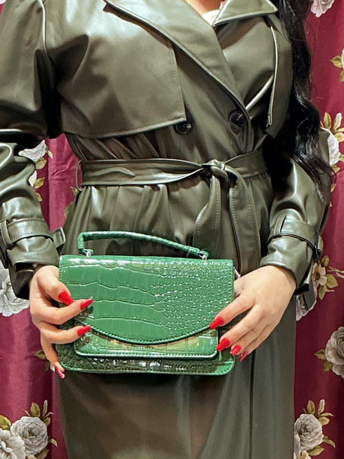 Borsa in ecopelle martellata