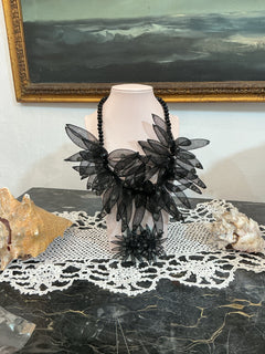 Parure in tulle e perle
