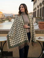 Scialle Stola Chic con motivo Geometrico Triangolare e Frange
