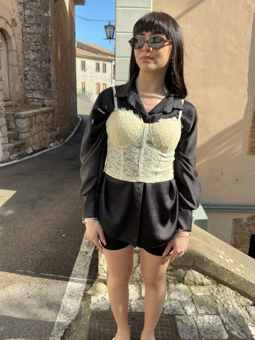 Camicia e corpetto