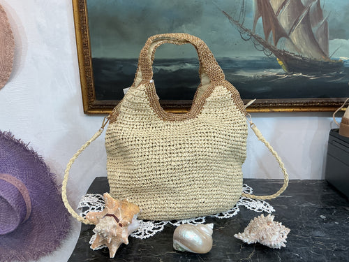 Borsa a spalla in paglia intrecciata,con bordi lame dorati