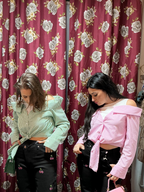 Camicia crop con scollo a barca