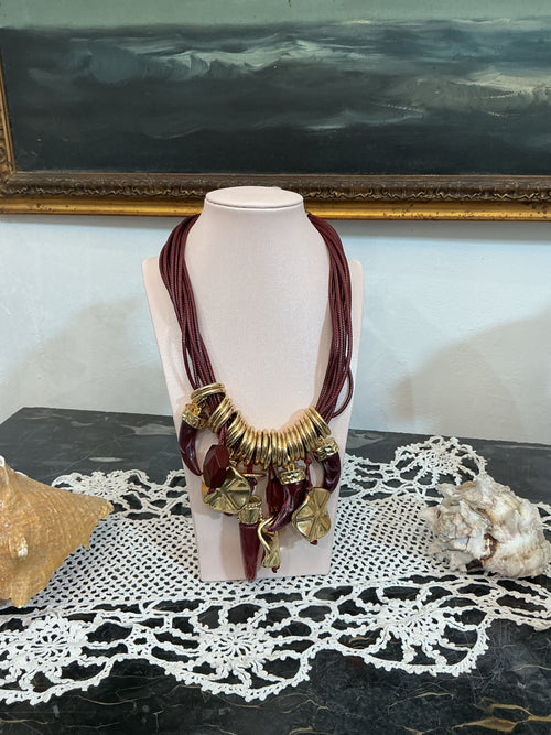 Collana in corda e osso