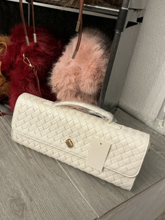 Crossbody bag in ecopelle martellata