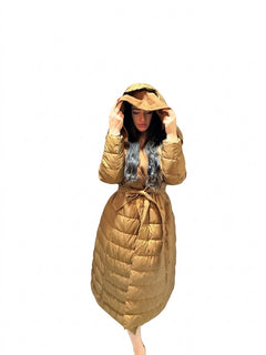 Piumino lungo Glamur Bronzo/Oro con cintura e pettorina interna in maglia con doppio cappuccio