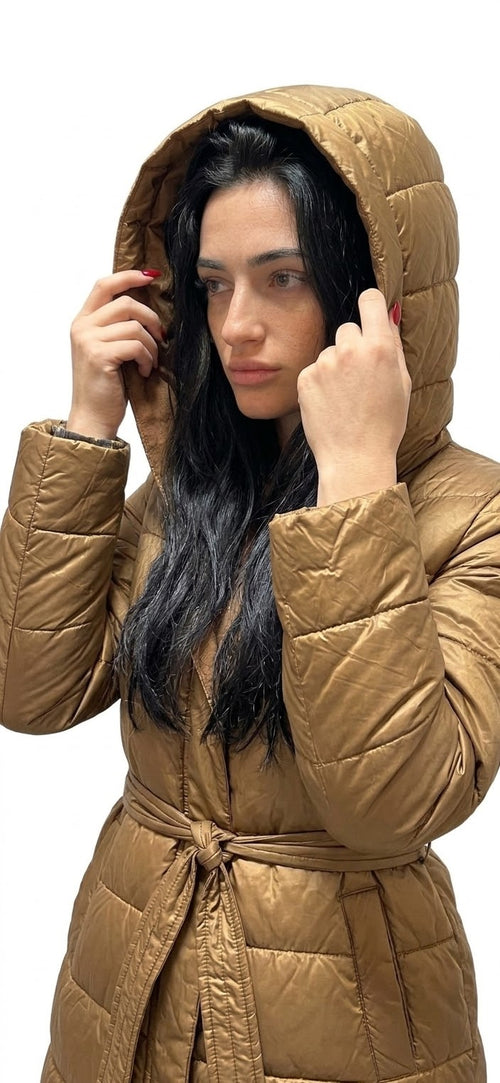 Piumino lungo Glamur Bronzo/Oro con cintura e pettorina interna in maglia con doppio cappuccio